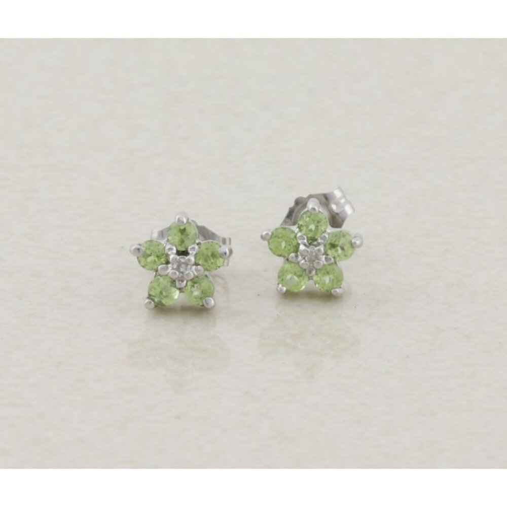 10k White Gold Natural Green Peridot & Diamond Flower Earrings Stud Post 1/4"